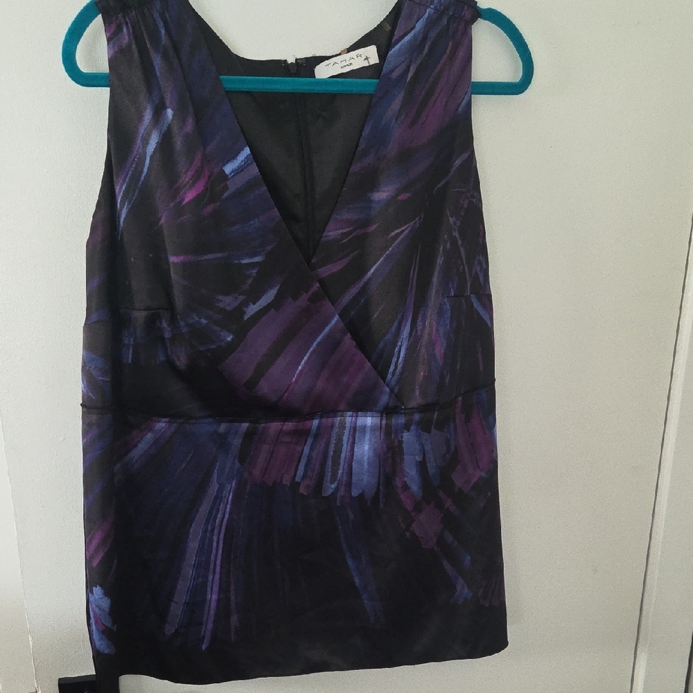 Tahari V-Neck Satin Sleeveless Shirt Purple and Black